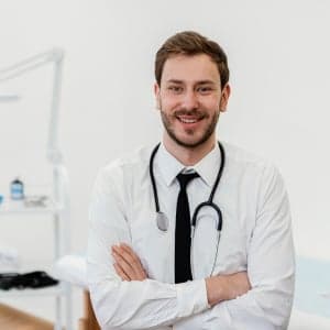 Dr. Dr. Lucas Garcia, Doctor